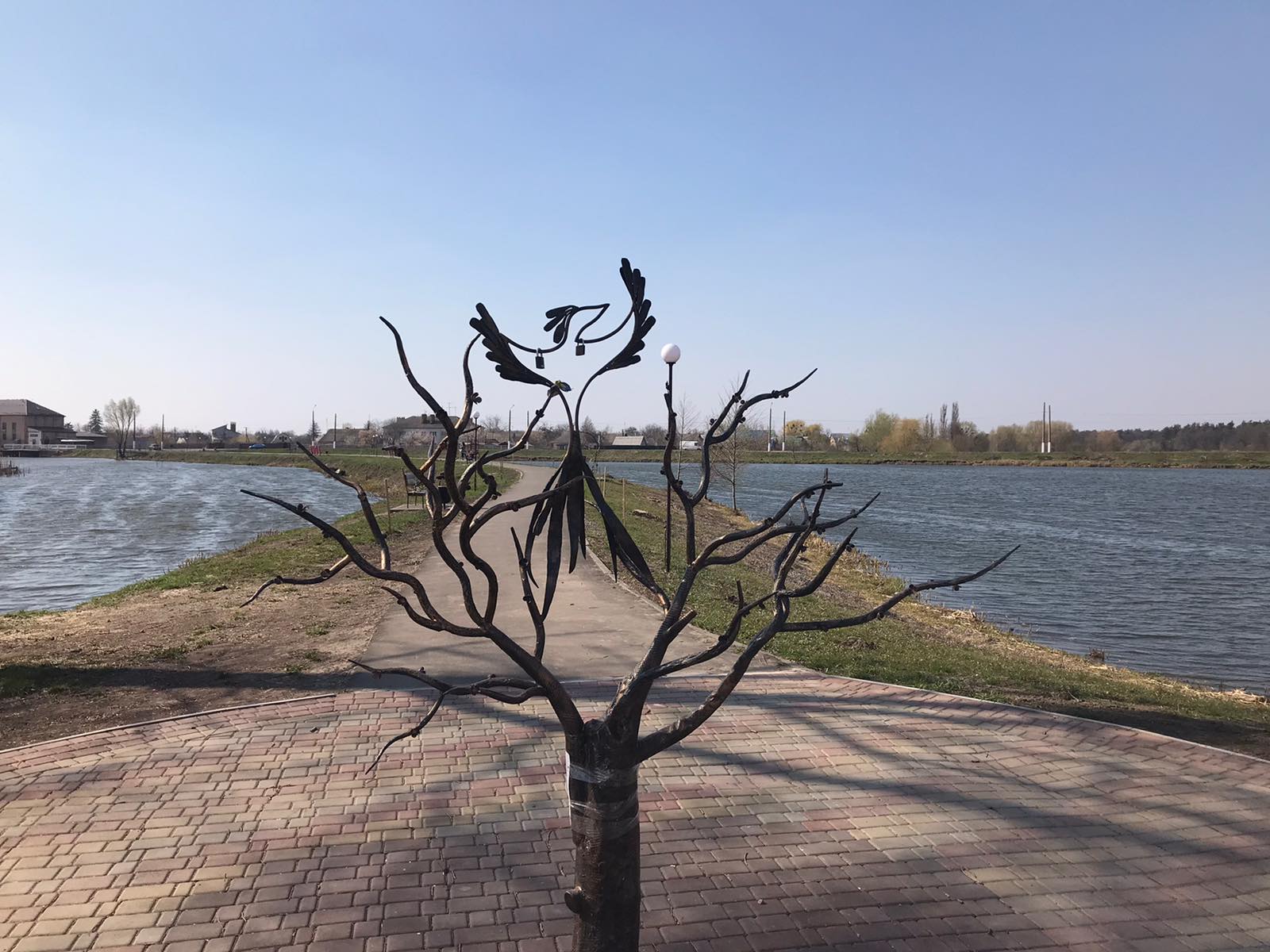 ВОЛОДАРСЬКЕ ВОДОСХОВИЩЕ