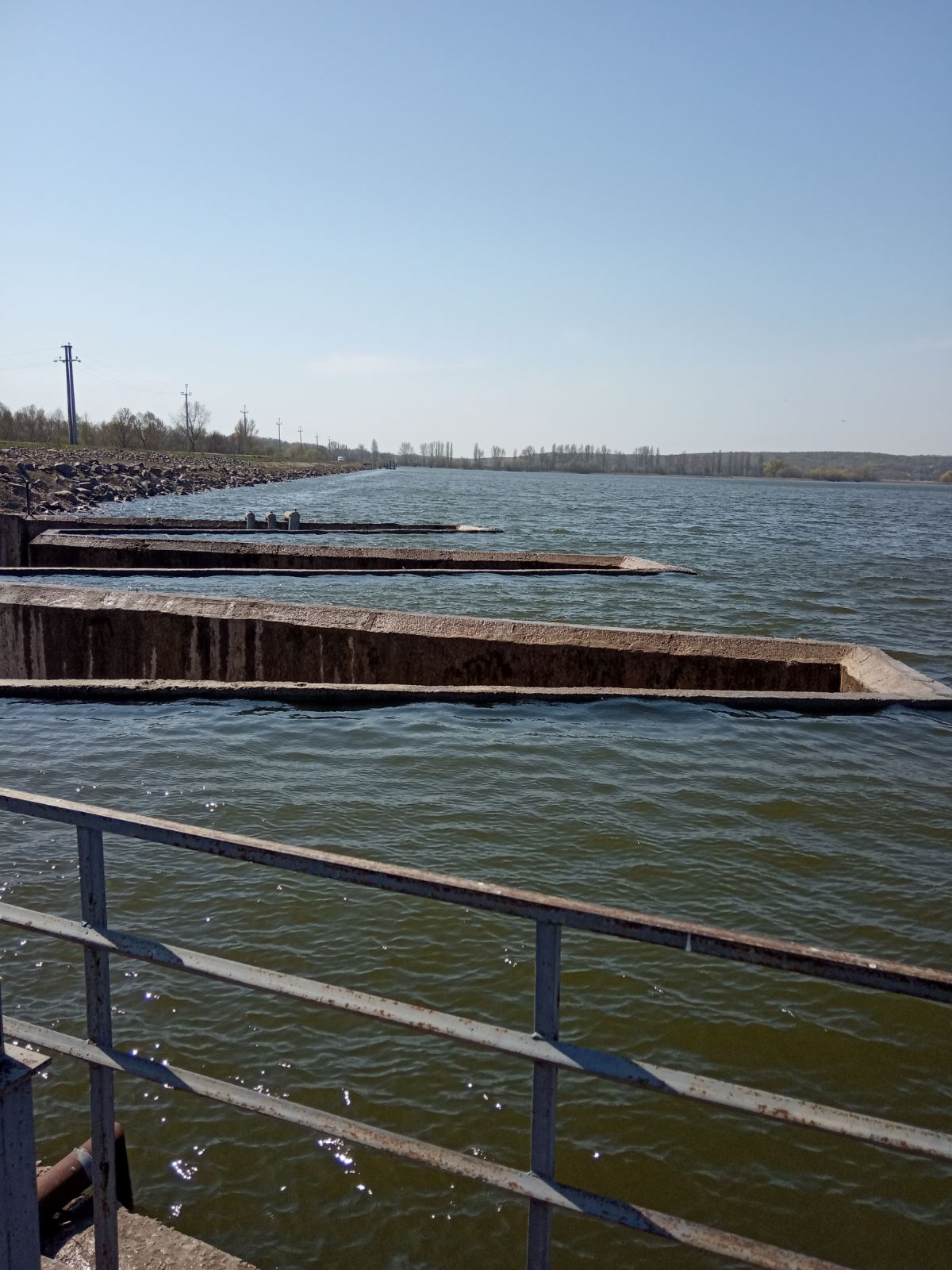 Порушення встановлених режимів роботи Косівського водосховища