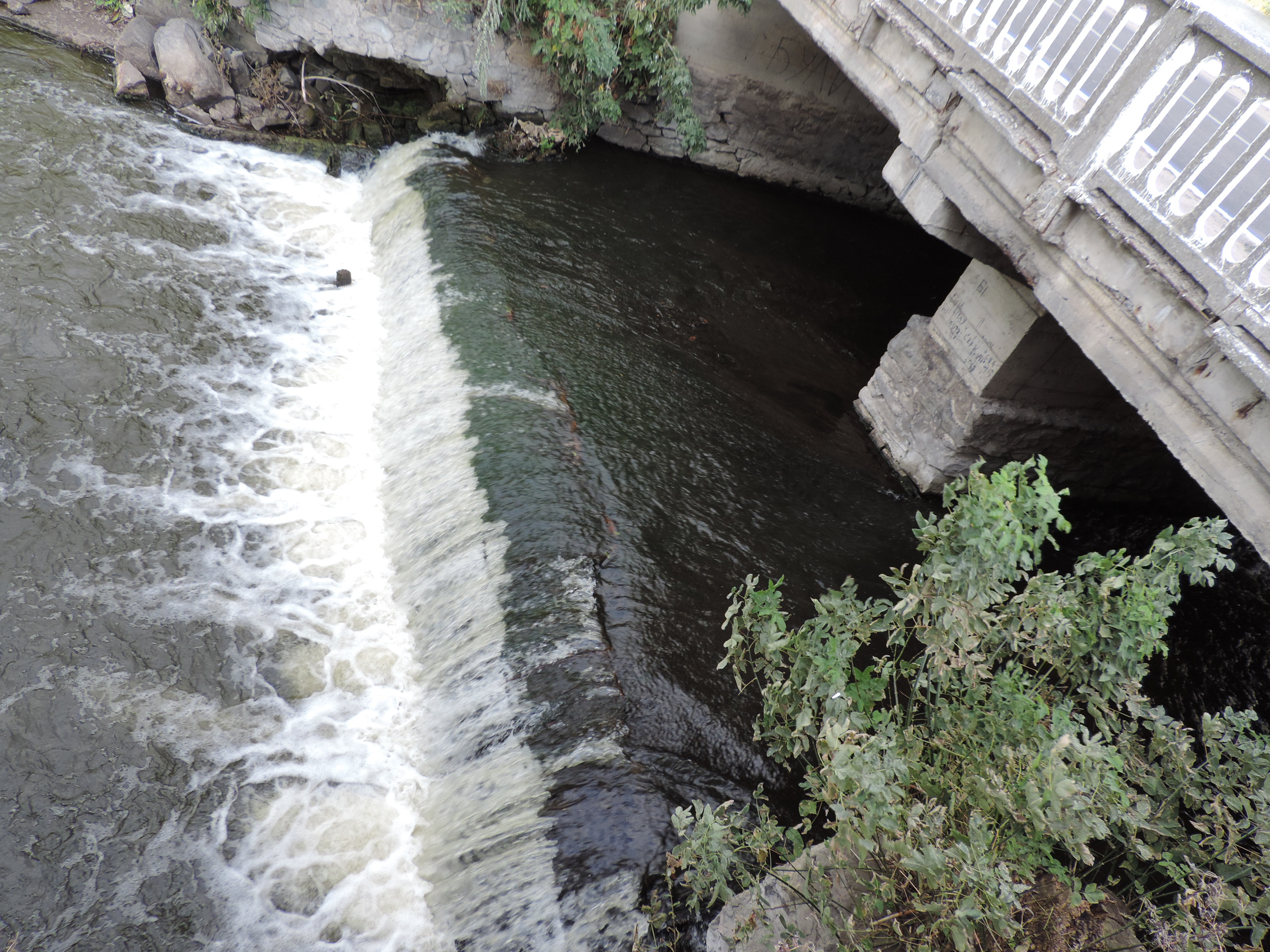 Підтримання екологічних витрат на Володарському водосховищі